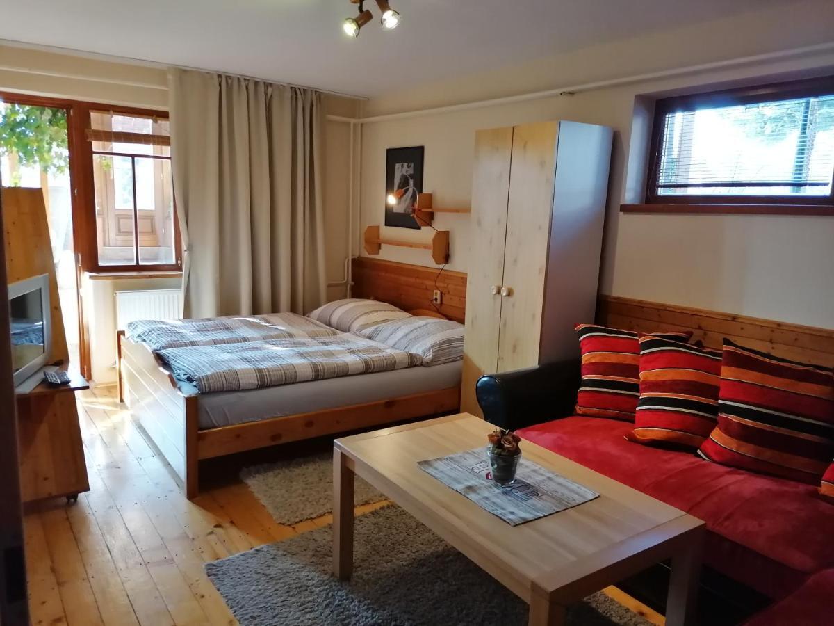 Family House - Apartmany Zuzana Stará Lesná Extérieur photo